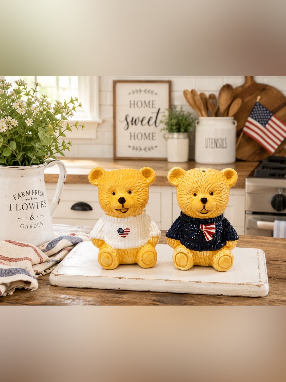 Dabney Lee Patriotic Teddy Bear Salt & Pepper Shakers NIB Americana Decor